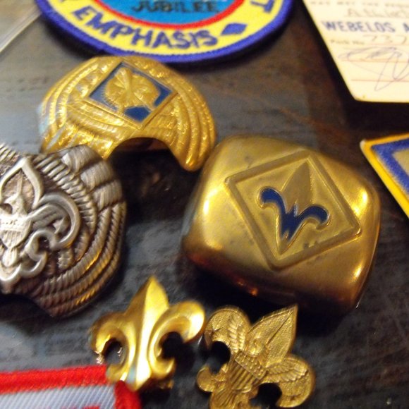 Lot of Boy Scout Memorabilia - Picture 7 of 7